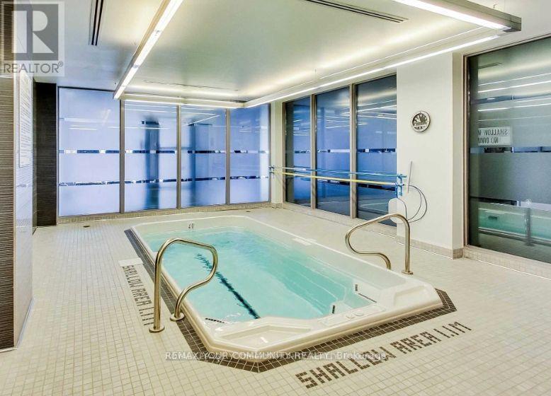 807 - 399 Adelaide Street W, Toronto, Ontario  M5V 1S1 - Photo 17 - C12963210