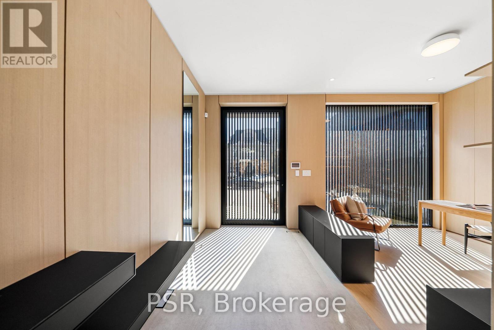 188 Montclair Avenue, Toronto, Ontario  M5P 1P9 - Photo 3 - C12963352