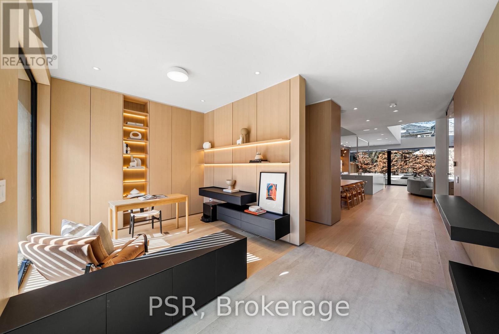 188 Montclair Avenue, Toronto, Ontario  M5P 1P9 - Photo 5 - C12963352