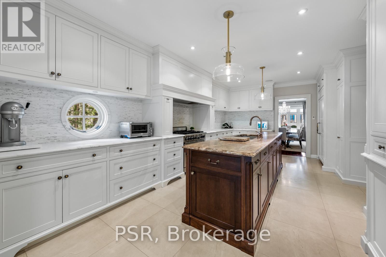 80 Old Forest Hill Road, Toronto, Ontario  M5P 2R5 - Photo 18 - C12963400