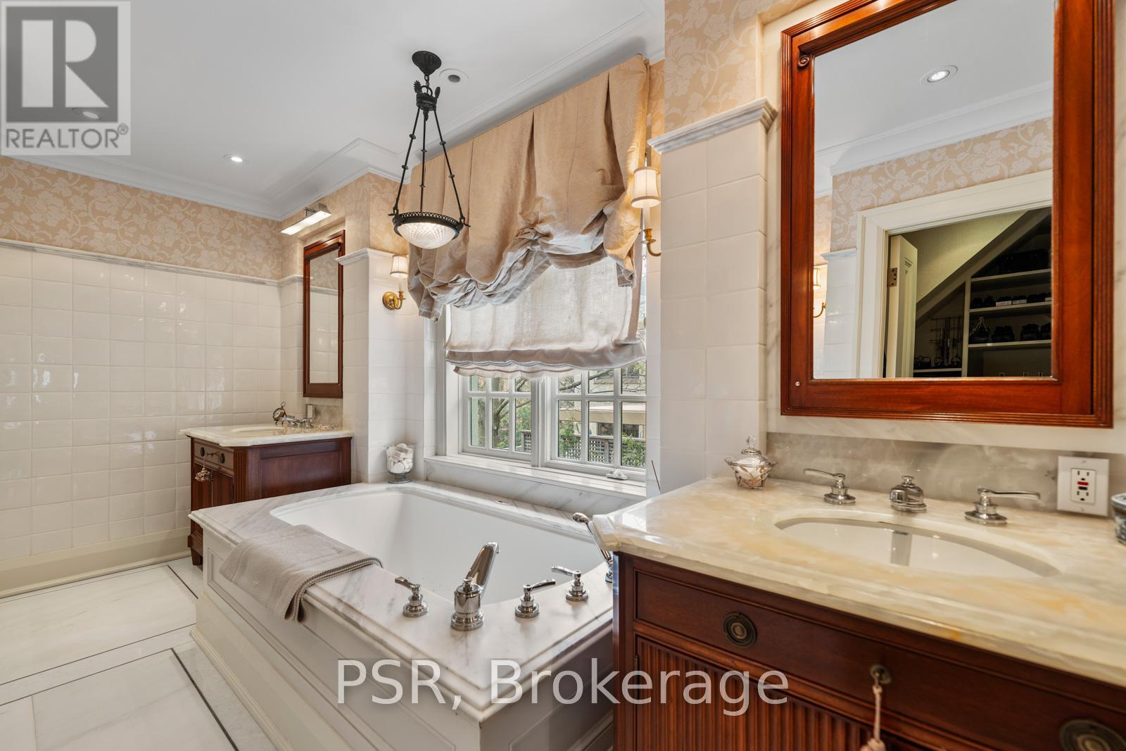 80 Old Forest Hill Road, Toronto, Ontario  M5P 2R5 - Photo 24 - C12963400