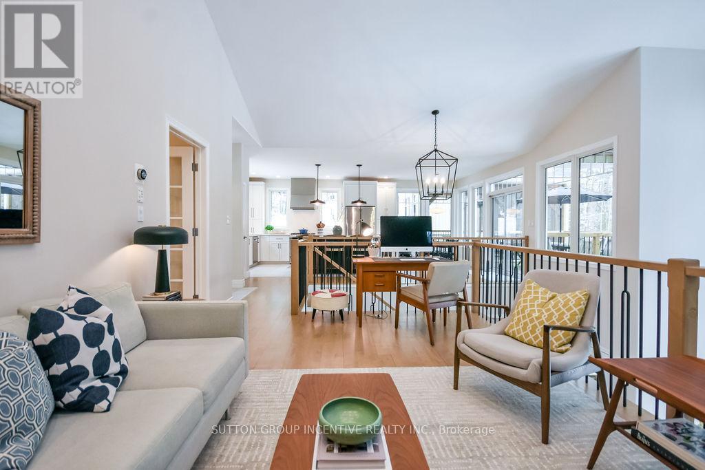 11 Beechwood Road, Oro-Medonte, Ontario  L4M 4Y8 - Photo 18 - S12962818