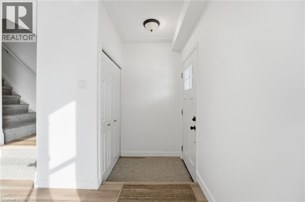 35 Oakhill Drive Unit# 20c, Brantford, Ontario  N3T 1R1 - Photo 5 - 40817512