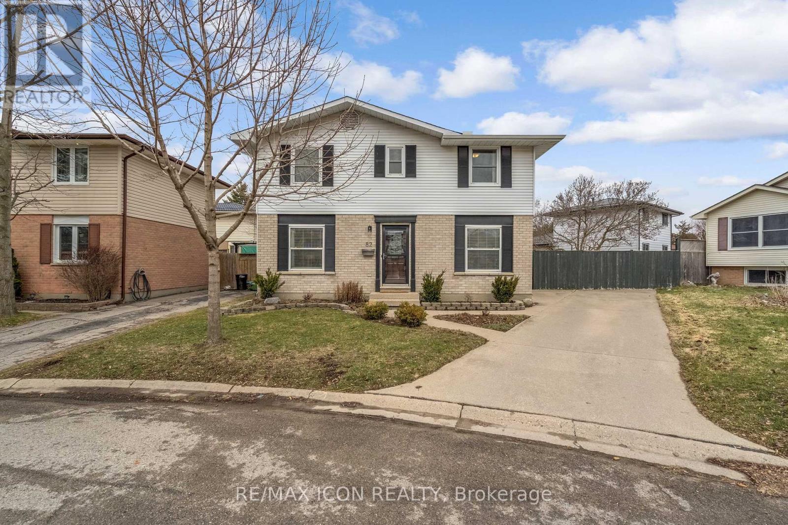 82 BLOOMSBURY COURT, London East, Ontario