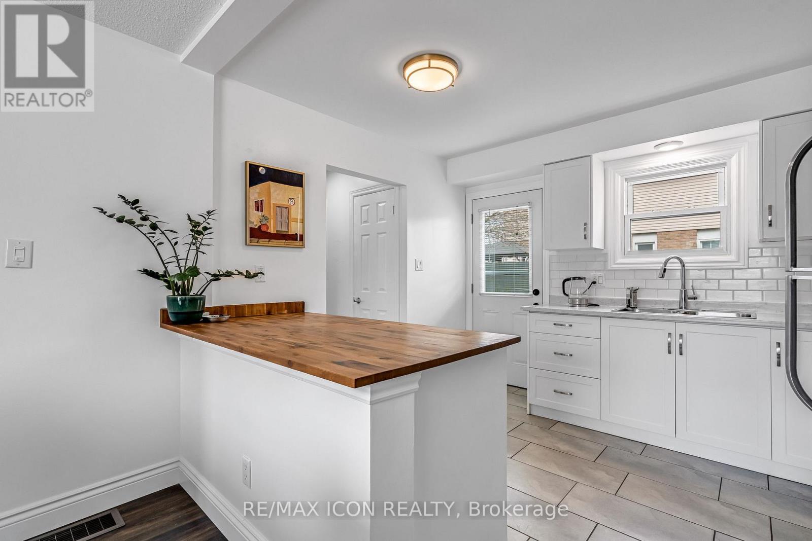 82 Bloomsbury Court, London East, Ontario  N5V 3N8 - Photo 10 - X12963166