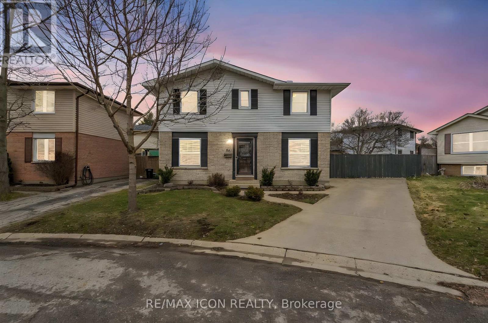 82 Bloomsbury Court, London East, Ontario  N5V 3N8 - Photo 4 - X12963166