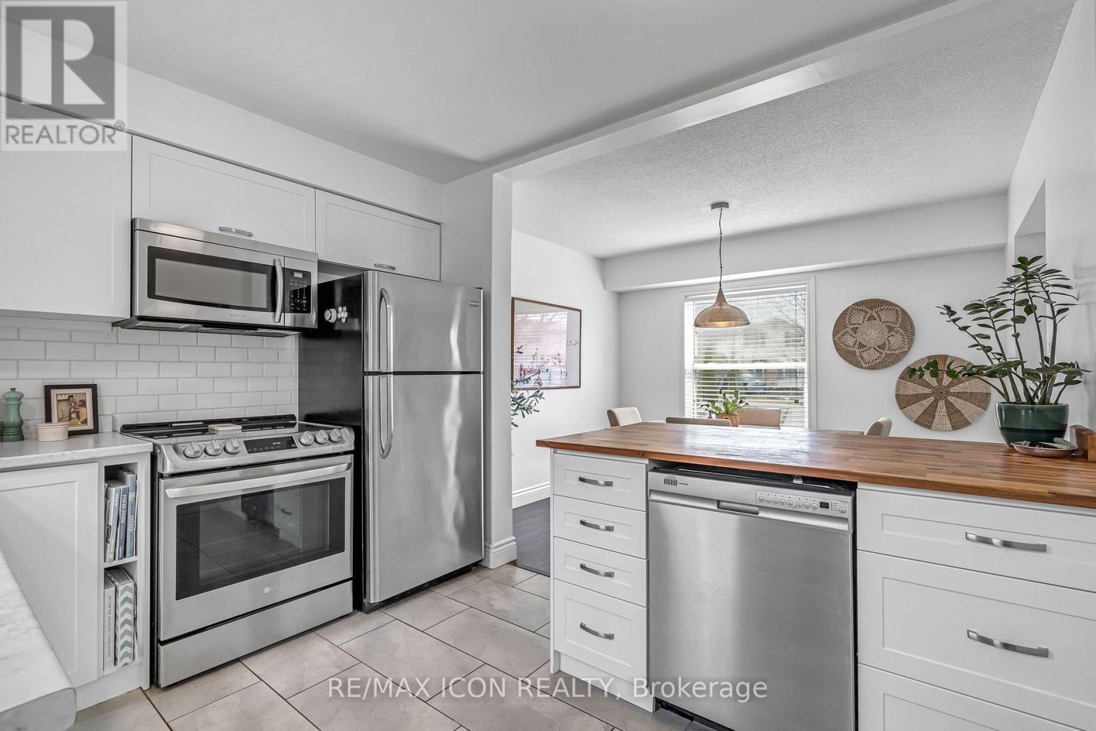 82 Bloomsbury Court, London East, Ontario  N5V 3N8 - Photo 7 - X12963166