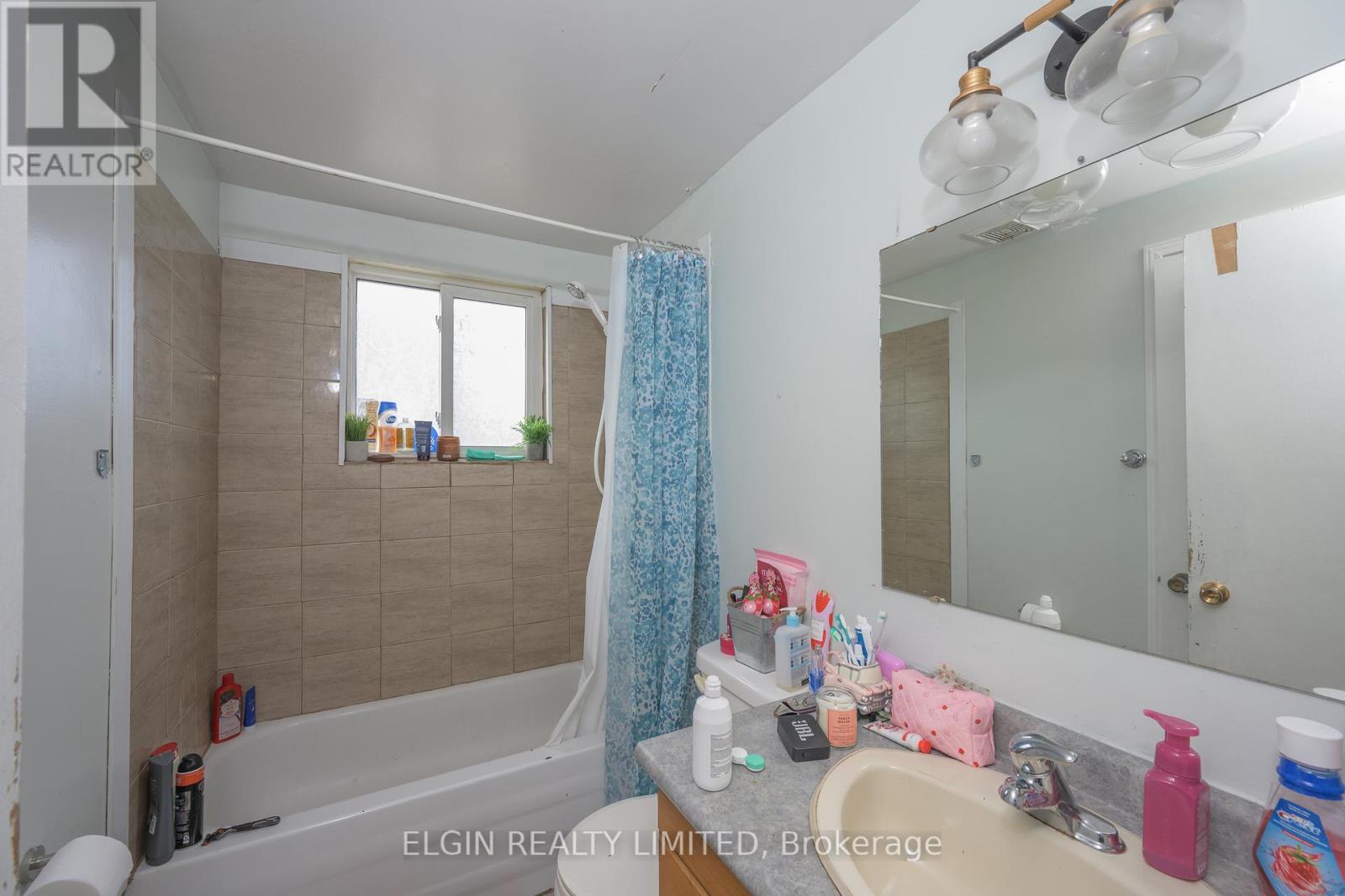 79 Joyce Street, St. Thomas, Ontario  N5P 3M3 - Photo 22 - X12963218