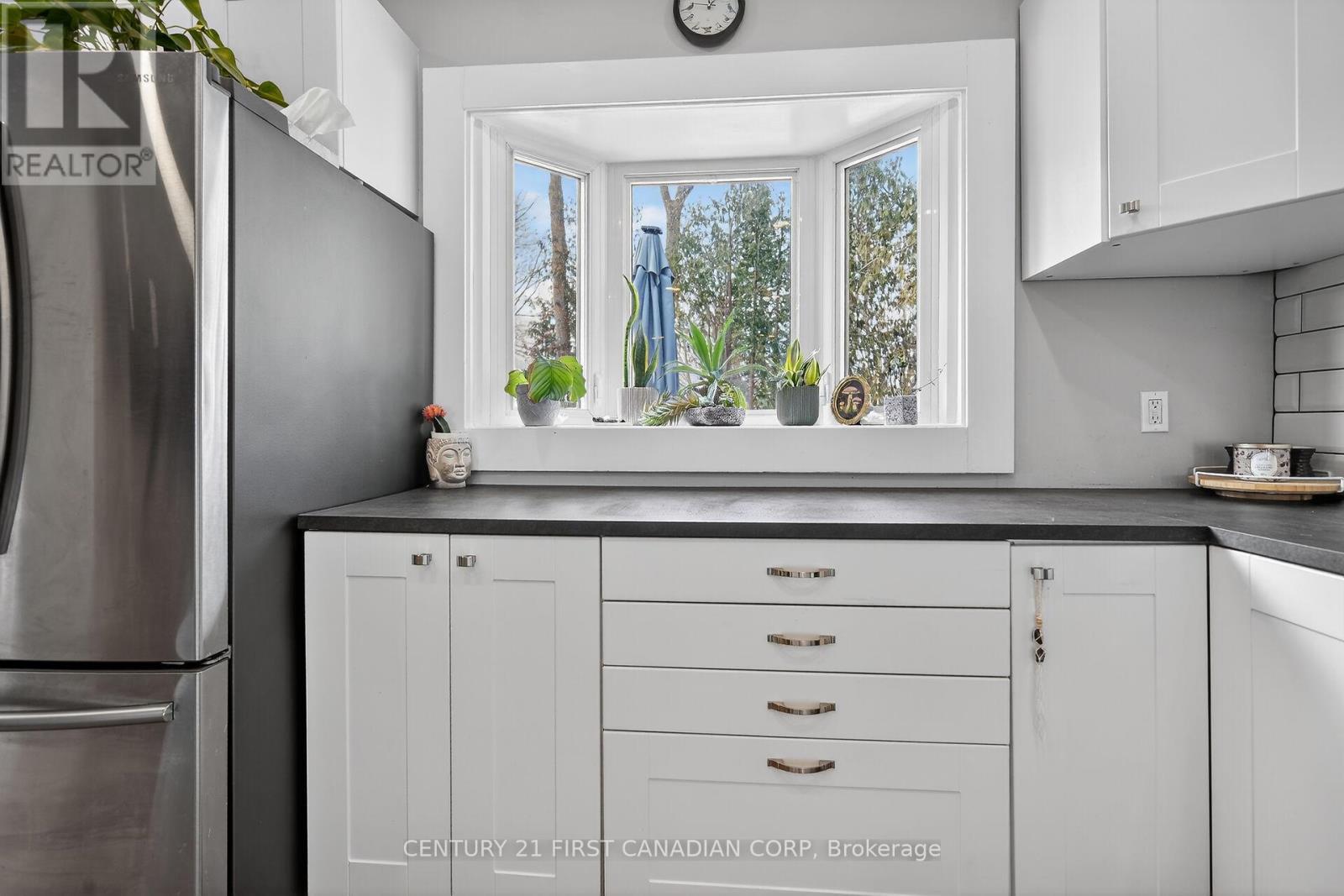 Photo 14 of 45 for 557 Boler Road