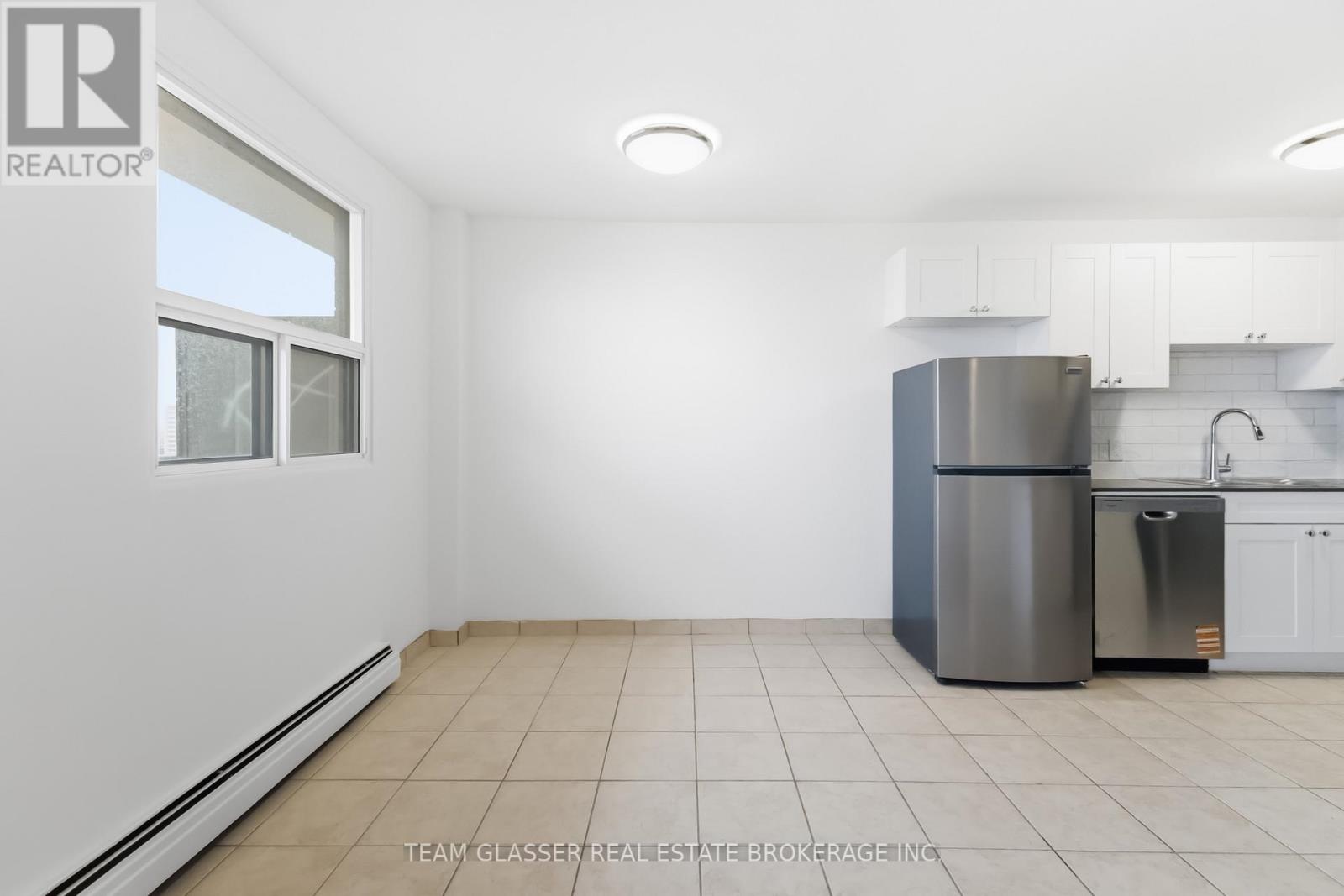 802 - 498 Queens Avenue, London East, Ontario  N6B 3K9 - Photo 12 - X12963402