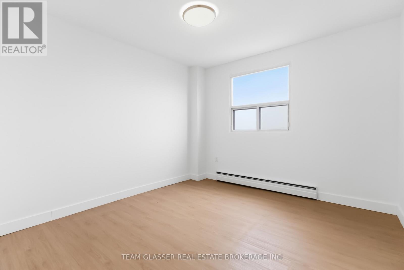 802 - 498 Queens Avenue, London East, Ontario  N6B 3K9 - Photo 14 - X12963402