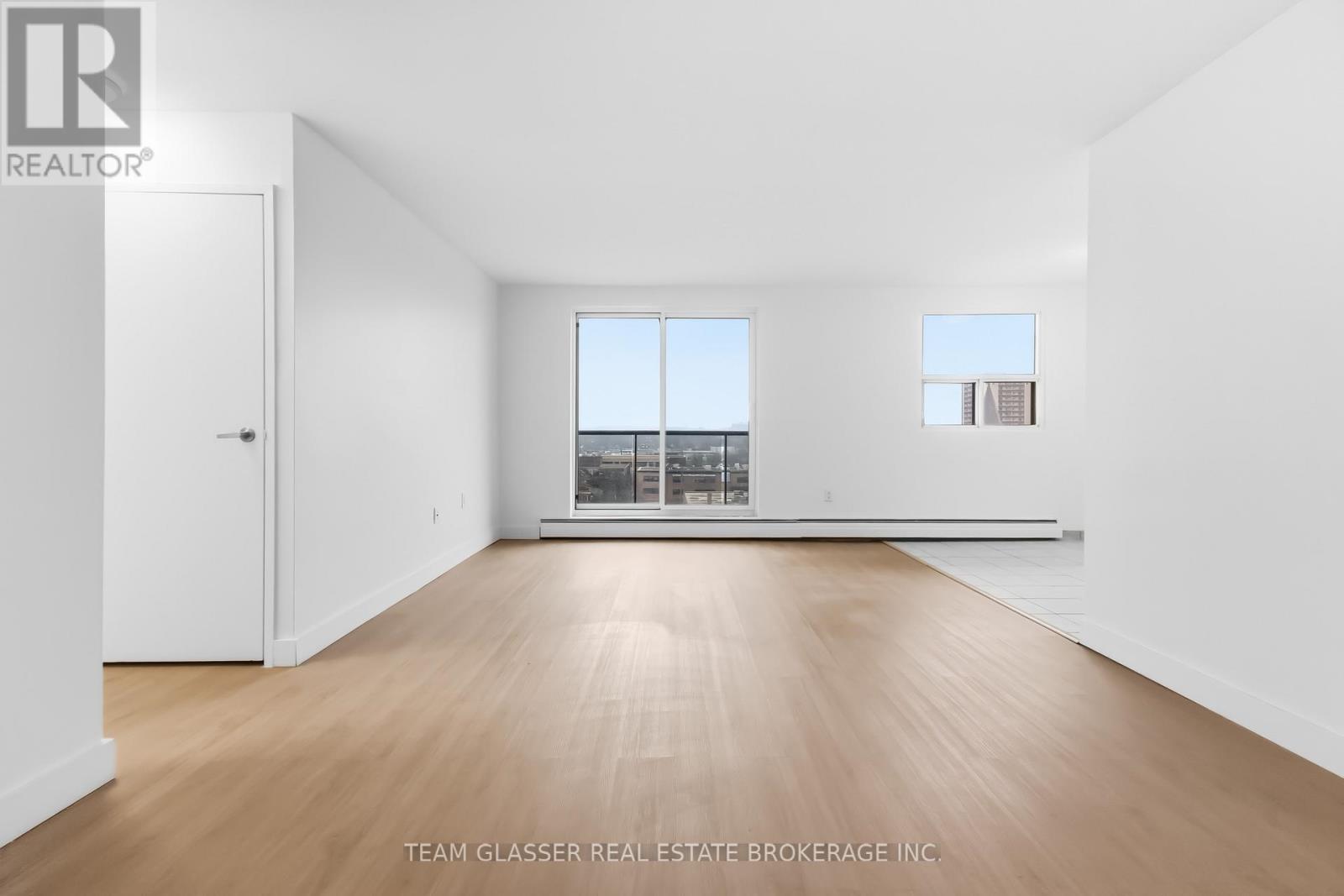 802 - 498 Queens Avenue, London East, Ontario  N6B 3K9 - Photo 4 - X12963402