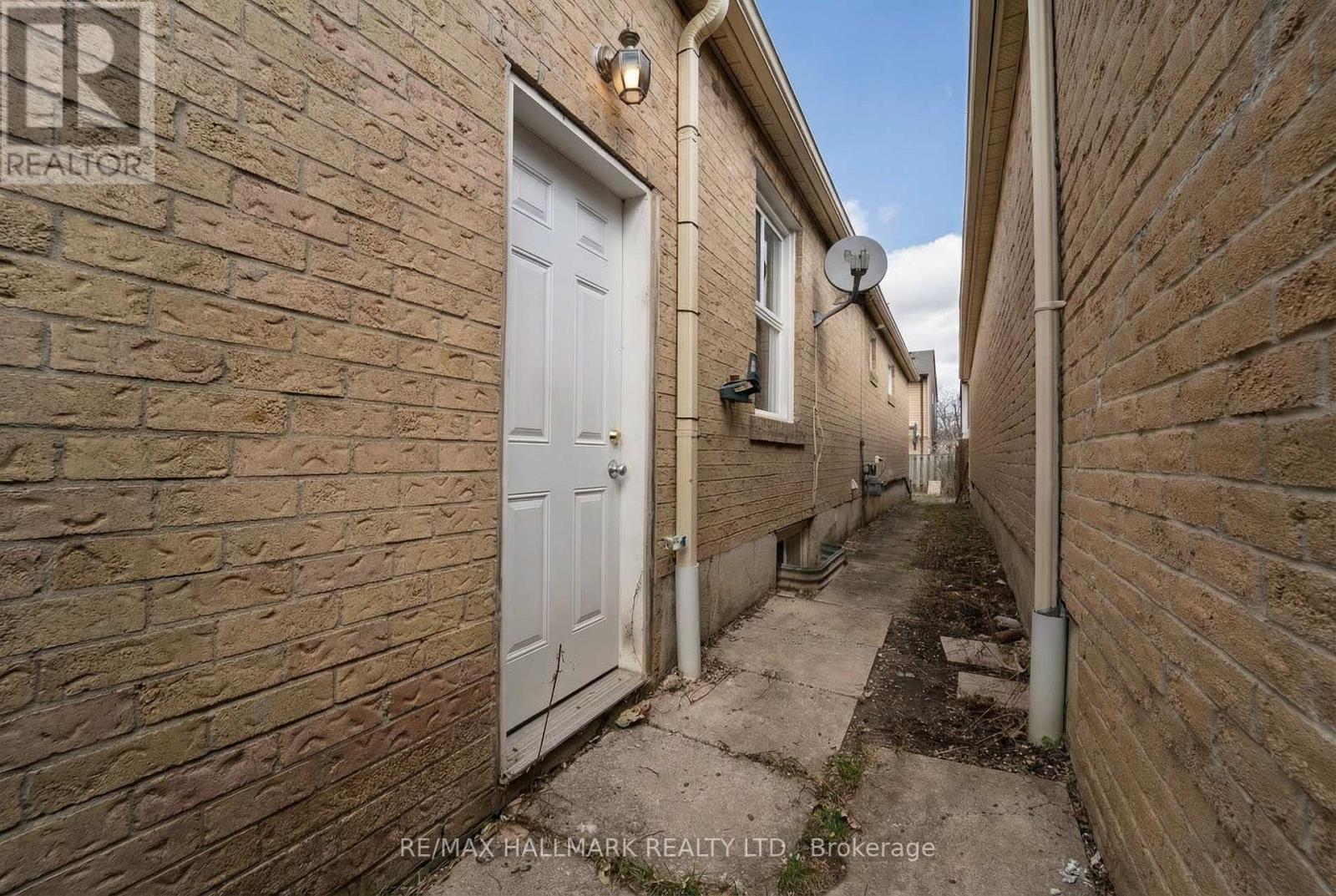 25 Lady Bower Crescent, Toronto, Ontario  M1B 4R3 - Photo 27 - E12963230