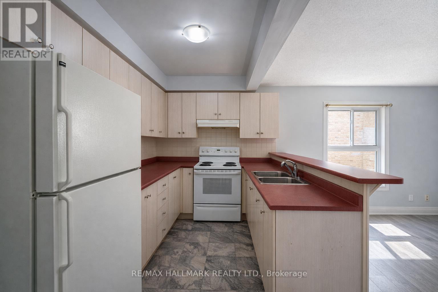 25 Lady Bower Crescent, Toronto, Ontario  M1B 4R3 - Photo 5 - E12963230