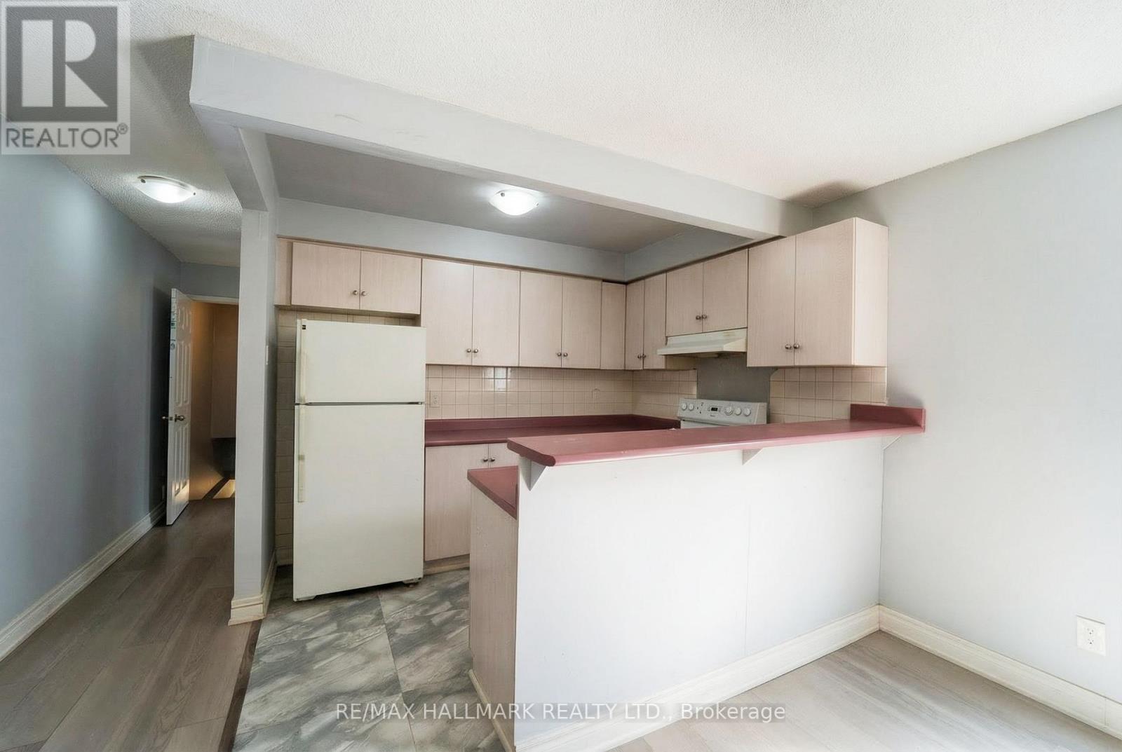 25 Lady Bower Crescent, Toronto, Ontario  M1B 4R3 - Photo 6 - E12963230