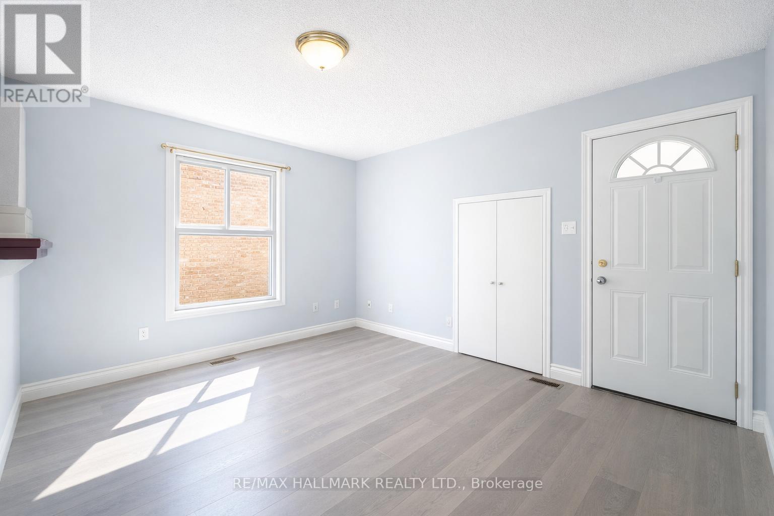 25 Lady Bower Crescent, Toronto, Ontario  M1B 4R3 - Photo 8 - E12963230