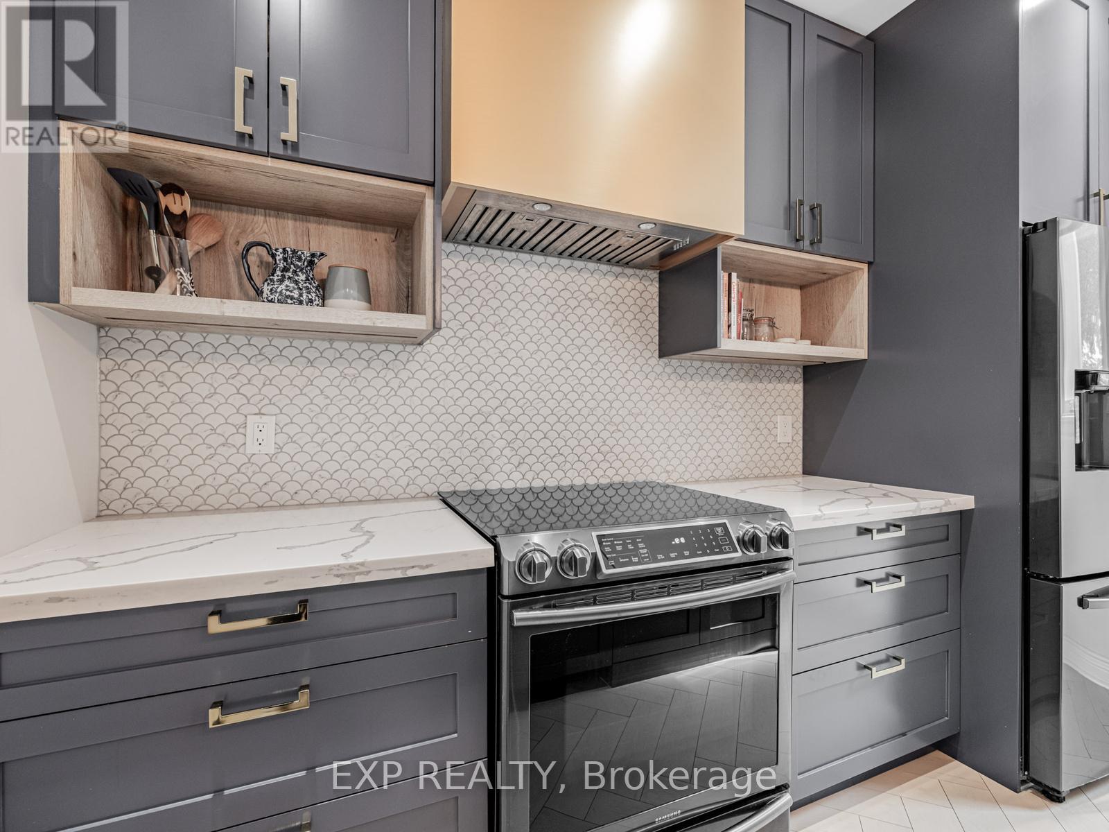 223 Gowan Avenue, Toronto, Ontario  M4J 2K7 - Photo 13 - E12963252