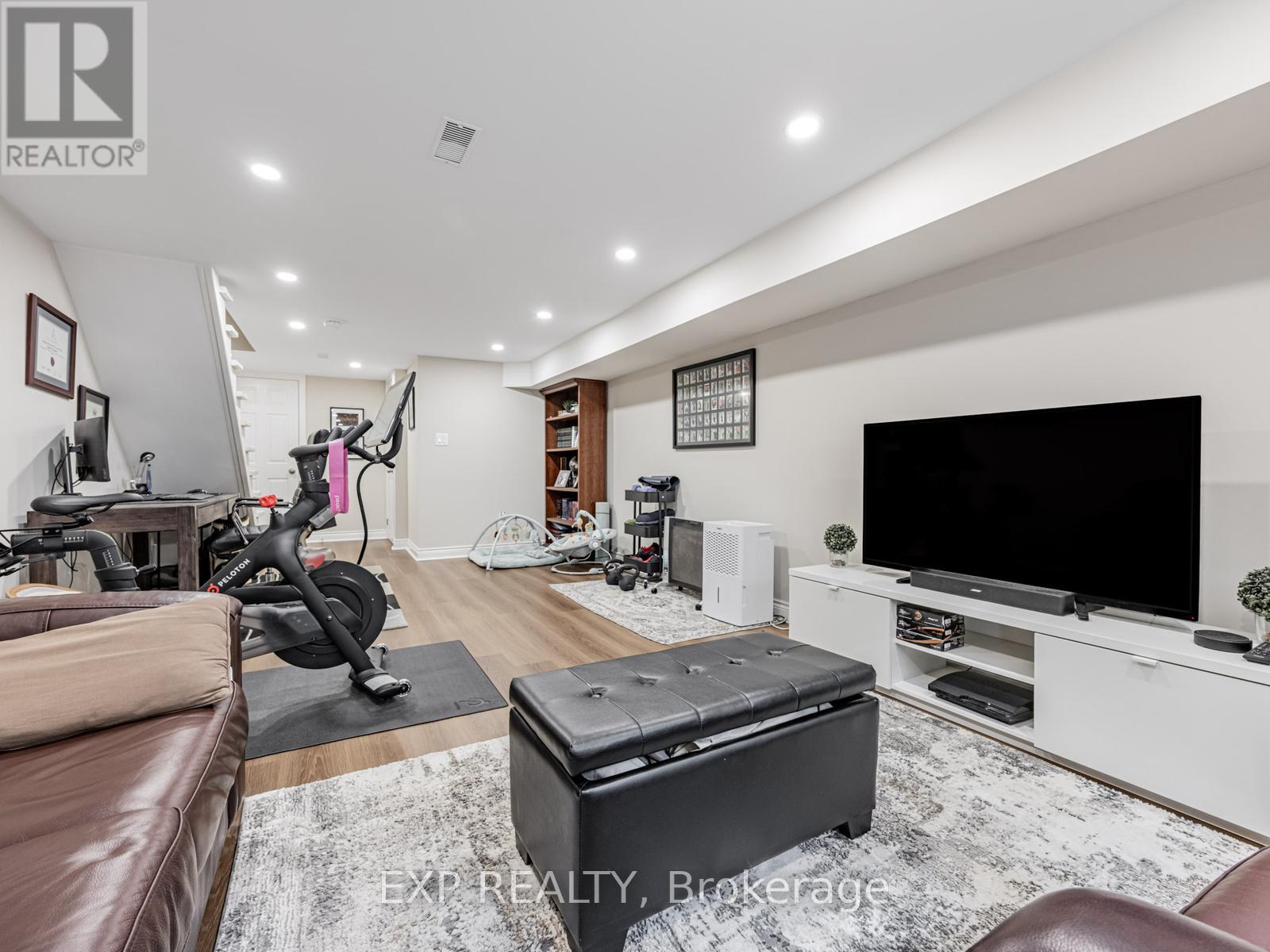 223 Gowan Avenue, Toronto, Ontario  M4J 2K7 - Photo 22 - E12963252