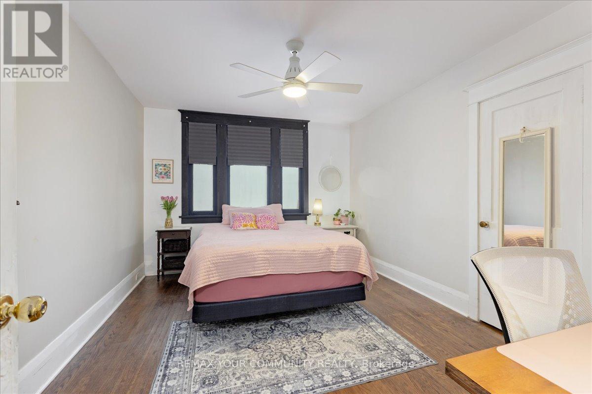 917 Broadview Avenue, Toronto, Ontario  M4K 2R2 - Photo 16 - E12963330