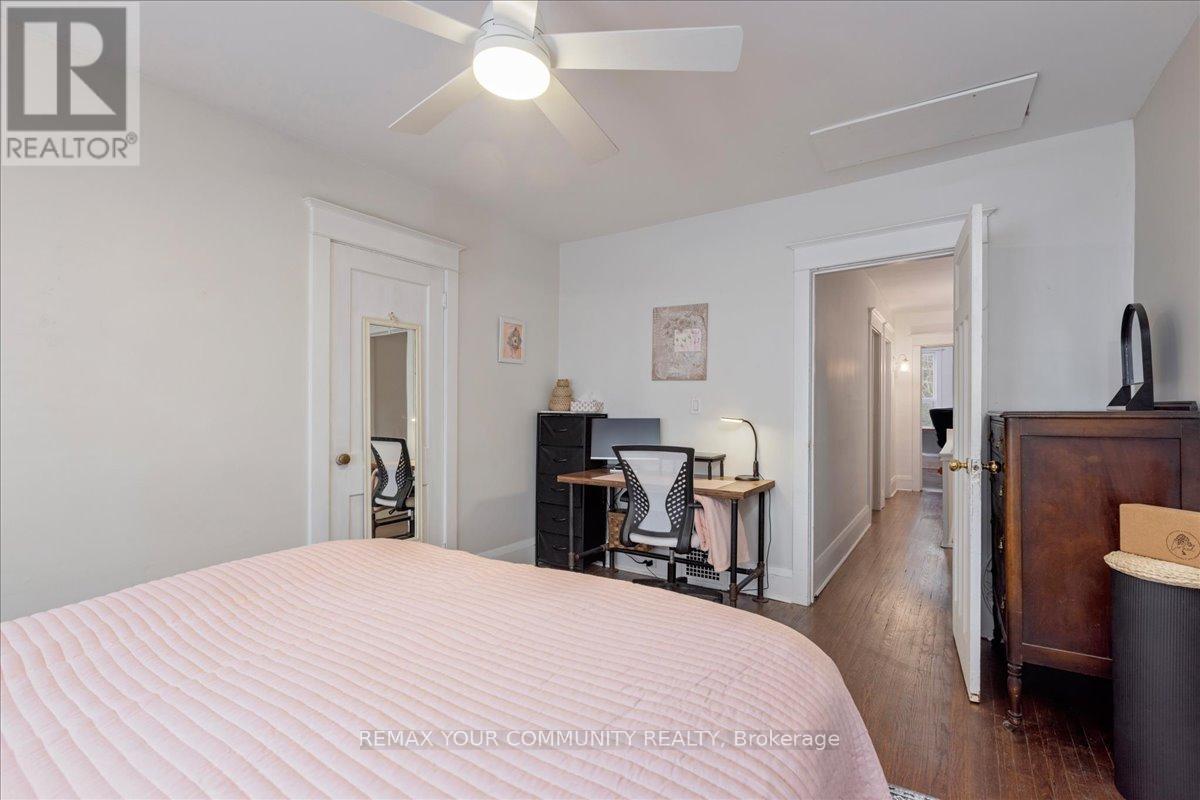 917 Broadview Avenue, Toronto, Ontario  M4K 2R2 - Photo 17 - E12963330