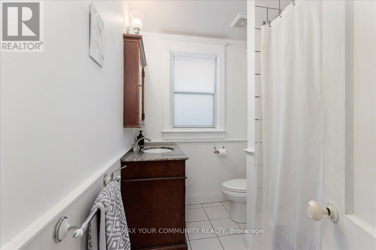 917 Broadview Avenue, Toronto, Ontario  M4K 2R2 - Photo 20 - E12963330