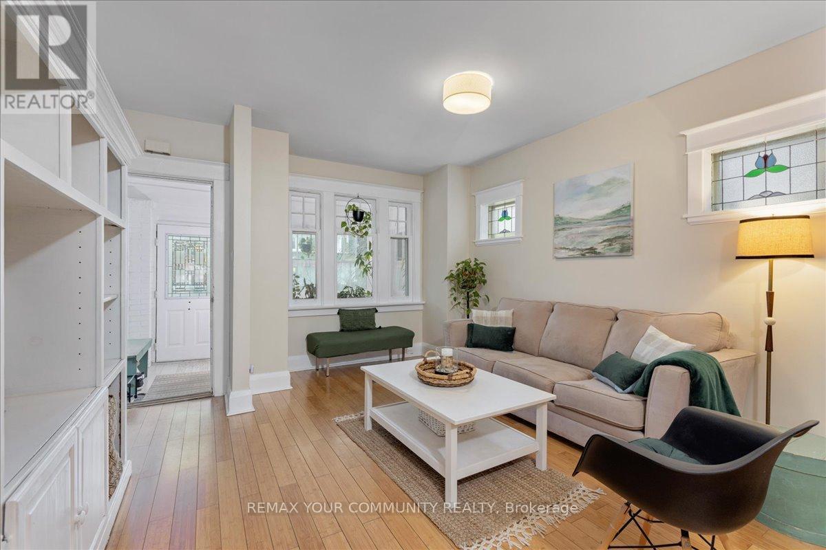 917 Broadview Avenue, Toronto, Ontario  M4K 2R2 - Photo 6 - E12963330