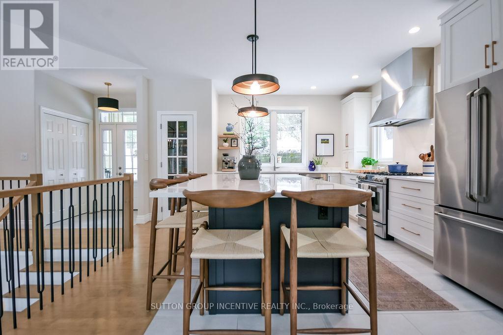 11 Beechwood Road, Oro-Medonte, Ontario  L4M 4Y8 - Photo 11 - S12962818