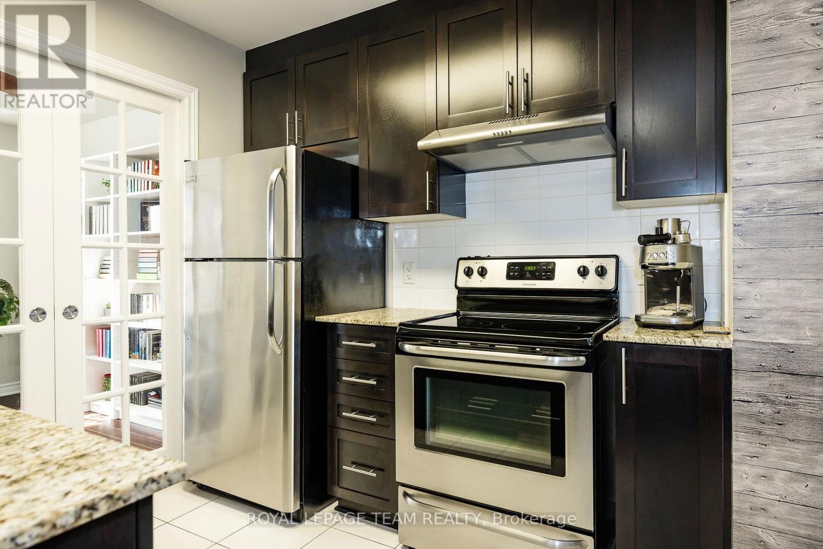 A - 19 Tadley Private, Ottawa, Ontario  K2J 2T3 - Photo 15 - X12963158