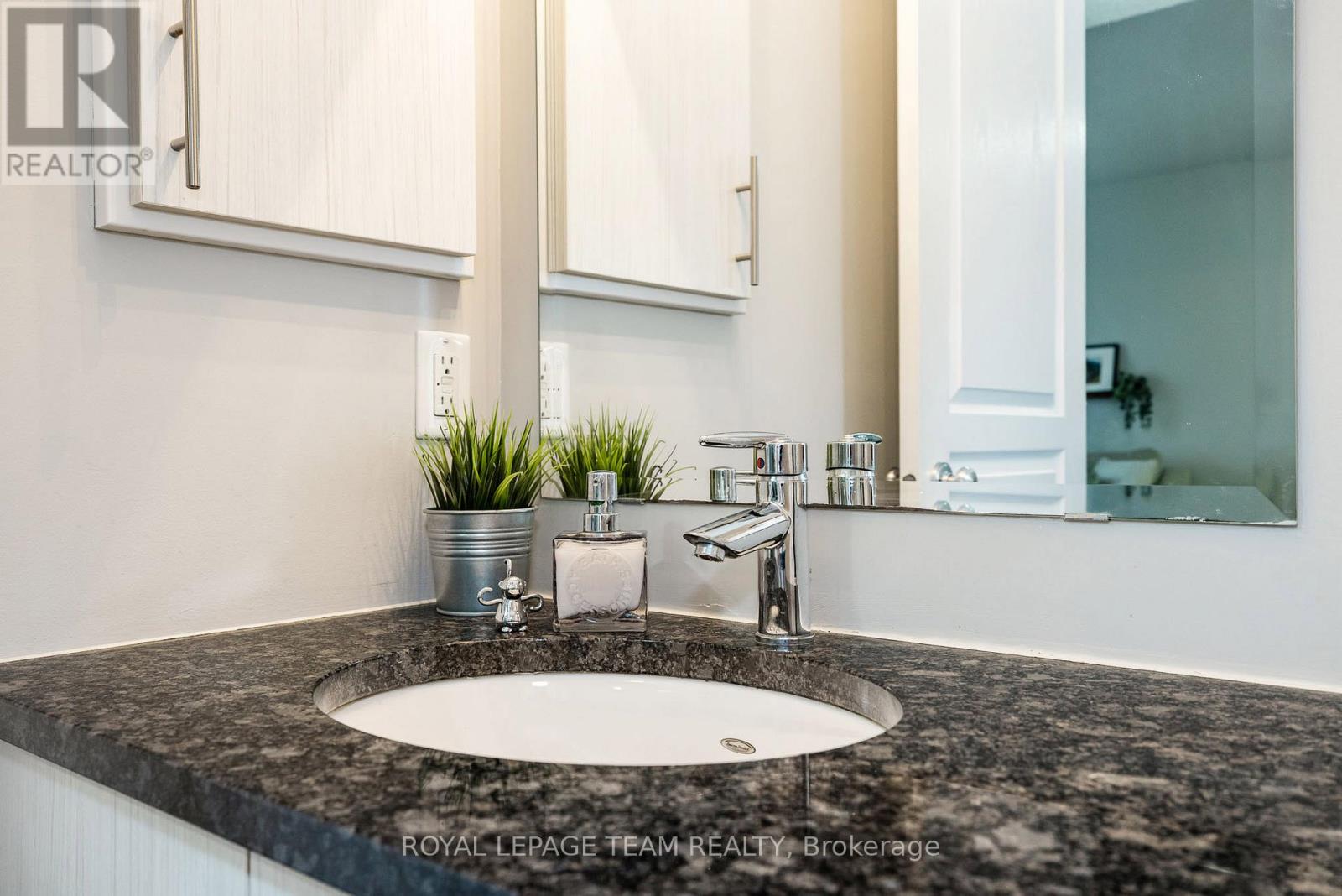 A - 19 Tadley Private, Ottawa, Ontario  K2J 2T3 - Photo 32 - X12963158