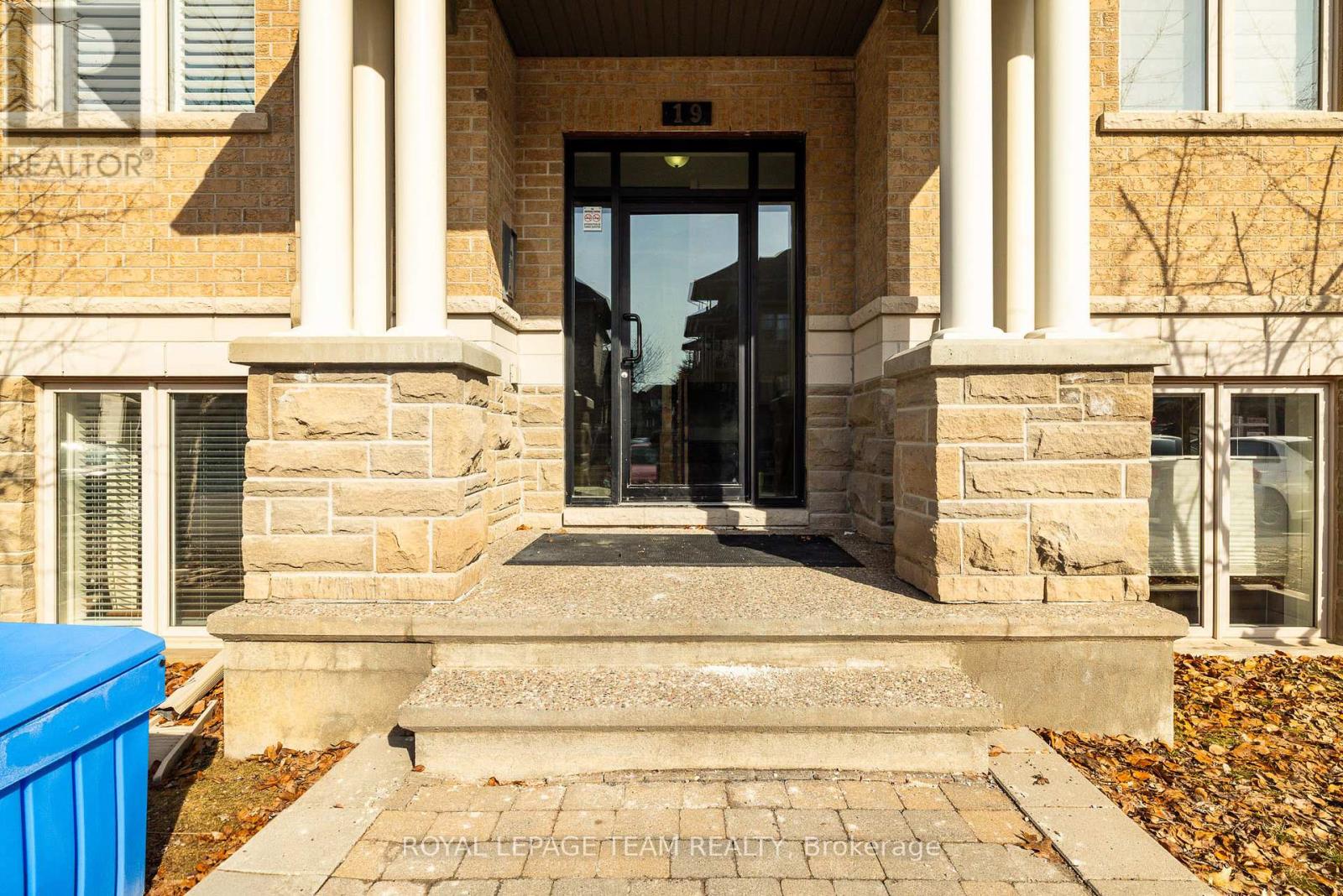 A - 19 Tadley Private, Ottawa, Ontario  K2J 2T3 - Photo 4 - X12963158