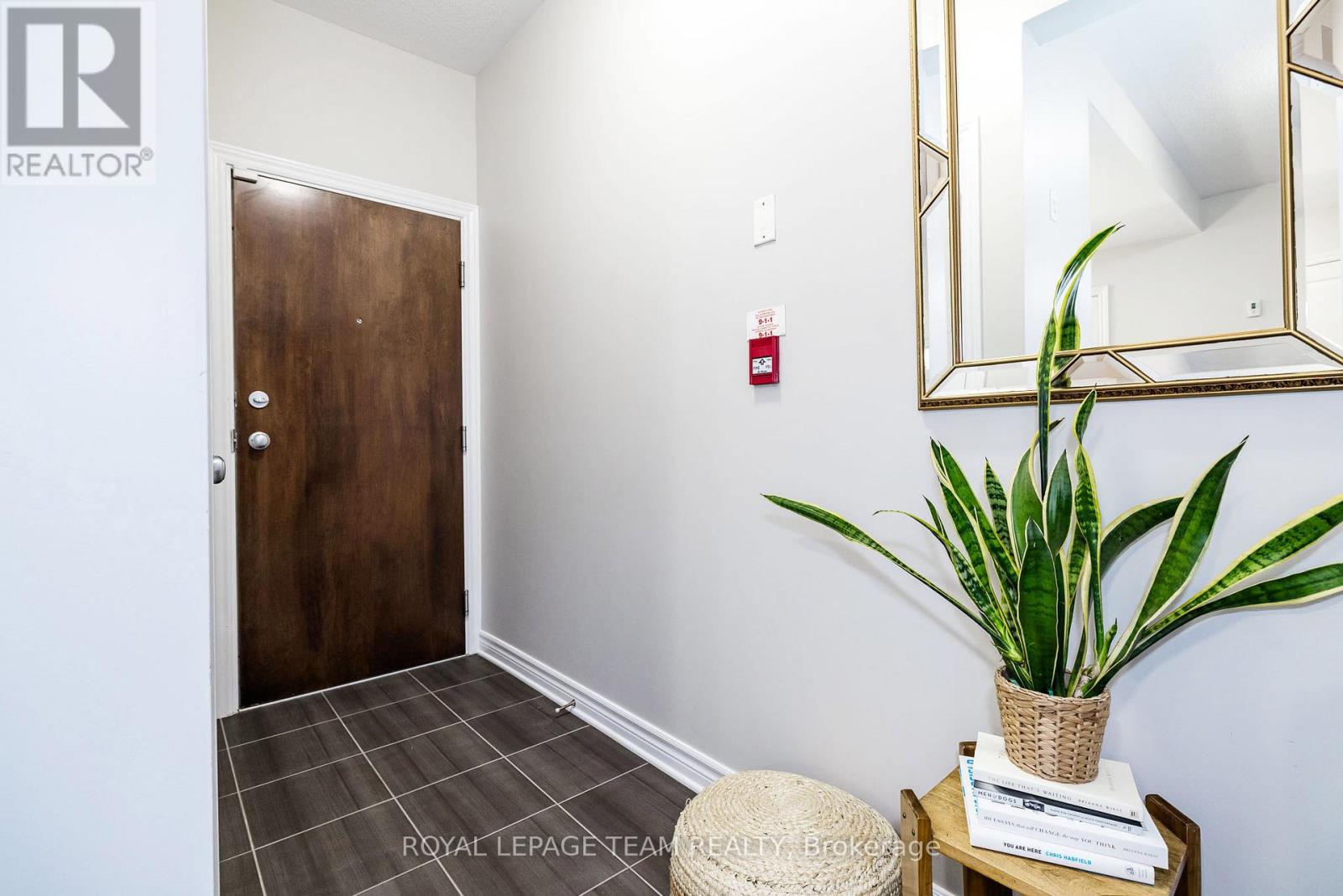 A - 19 Tadley Private, Ottawa, Ontario  K2J 2T3 - Photo 5 - X12963158