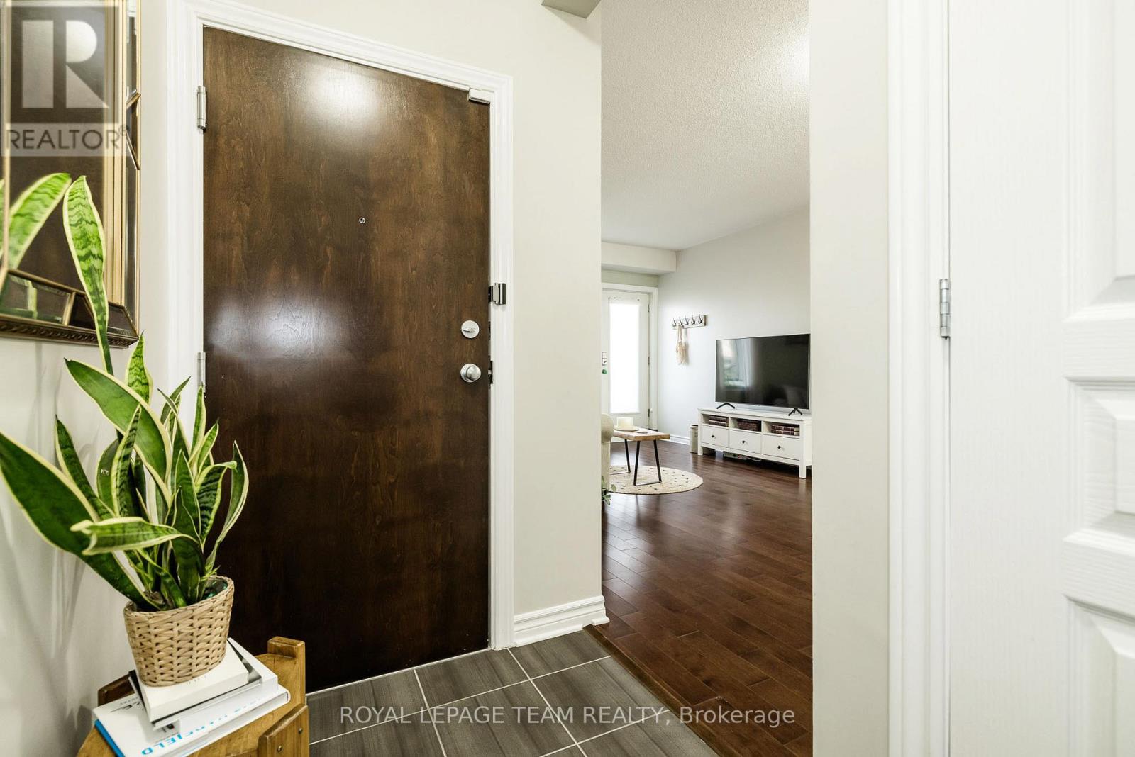 A - 19 Tadley Private, Ottawa, Ontario  K2J 2T3 - Photo 7 - X12963158