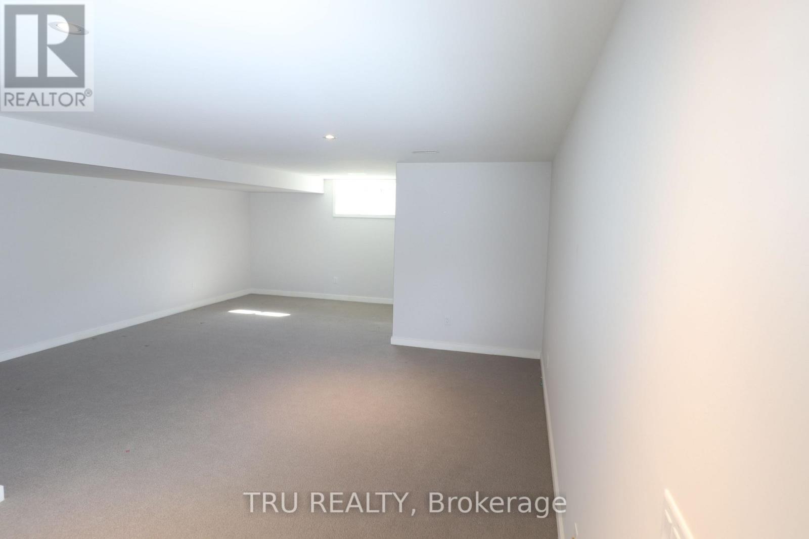 866 Quartet Avenue, Ottawa, Ontario  K1X 0C6 - Photo 18 - X12963164