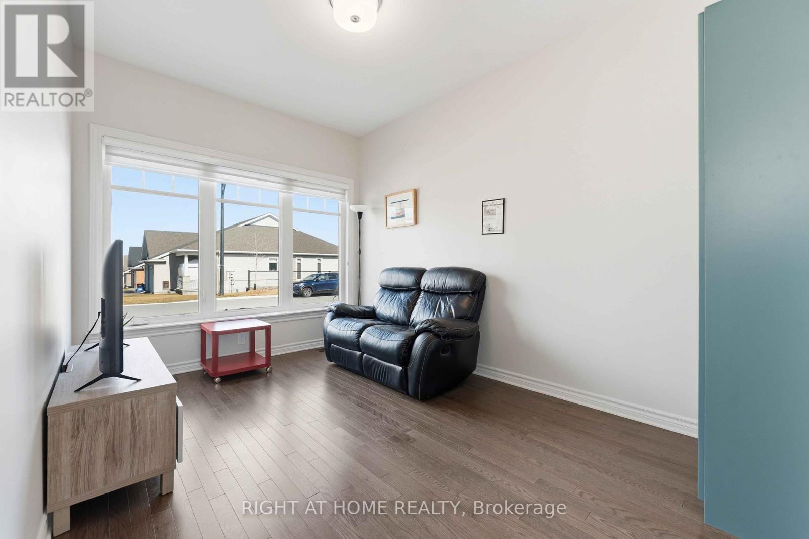 272 Maygrass Way, Ottawa, Ontario  K2S 2K9 - Photo 18 - X12963294