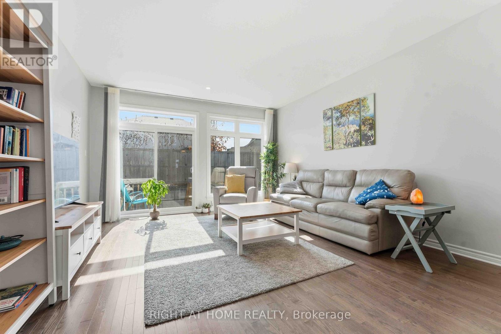 272 Maygrass Way, Ottawa, Ontario  K2S 2K9 - Photo 3 - X12963294