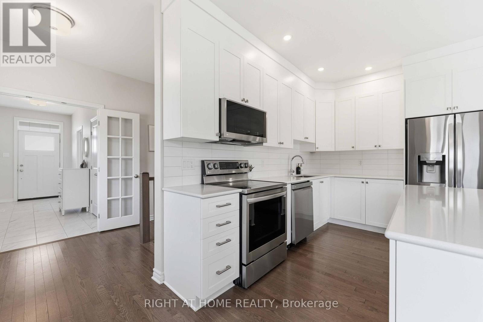 272 Maygrass Way, Ottawa, Ontario  K2S 2K9 - Photo 8 - X12963294