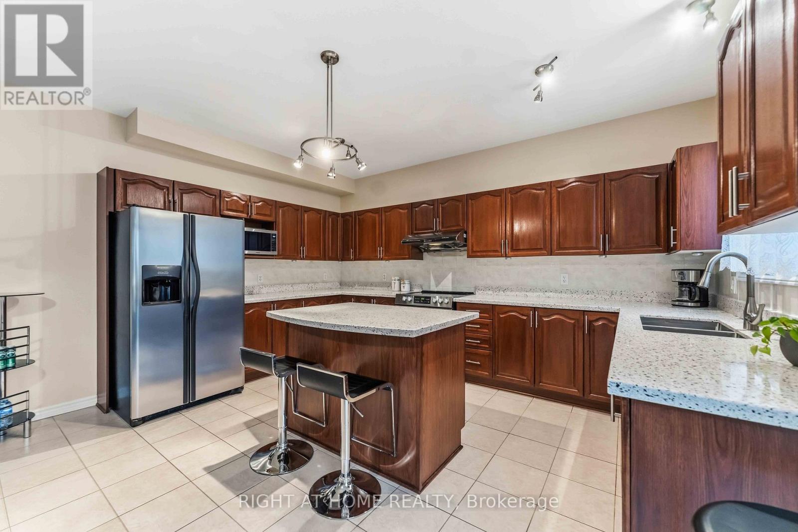 38 Penrith Street, Ottawa, Ontario  K2W 1E5 - Photo 13 - X12963296