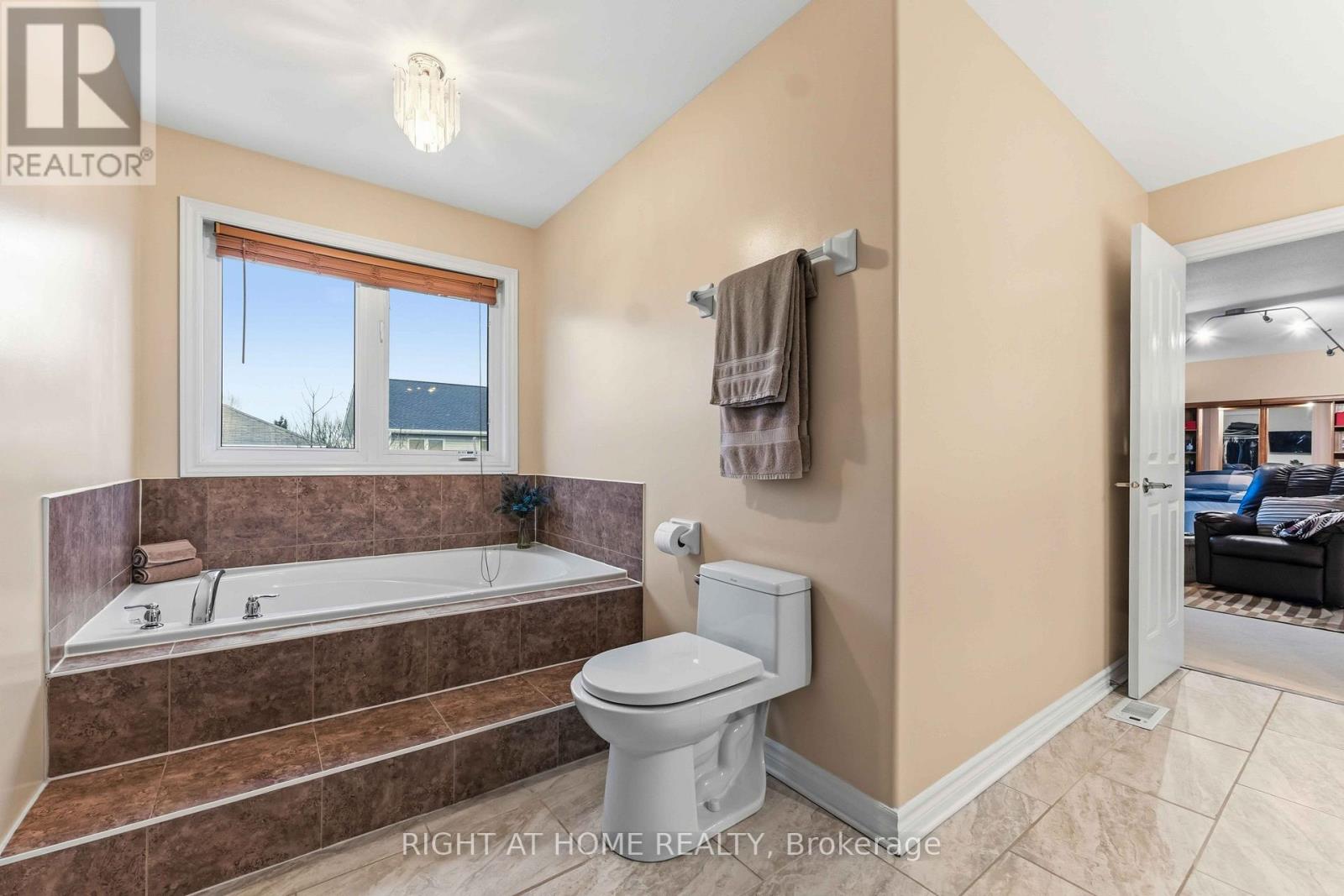 38 Penrith Street, Ottawa, Ontario  K2W 1E5 - Photo 27 - X12963296