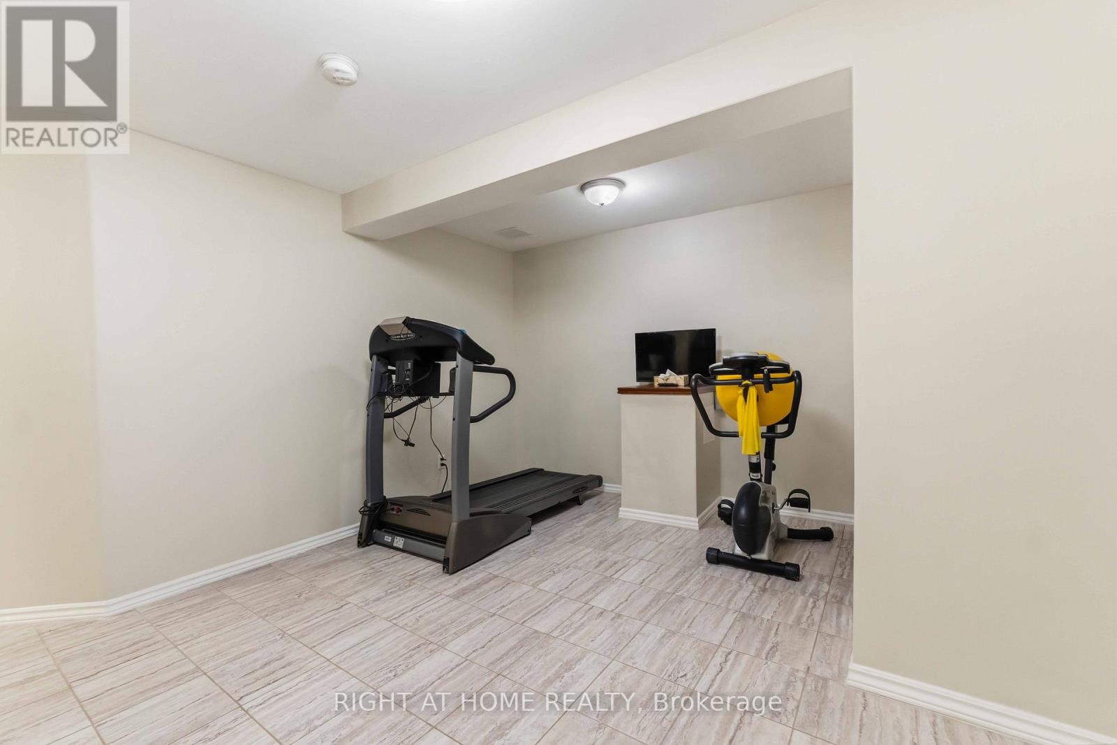 38 Penrith Street, Ottawa, Ontario  K2W 1E5 - Photo 35 - X12963296