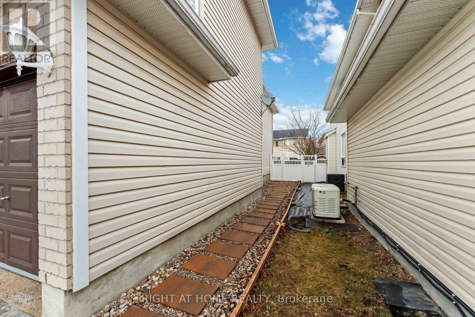 38 Penrith Street, Ottawa, Ontario  K2W 1E5 - Photo 44 - X12963296