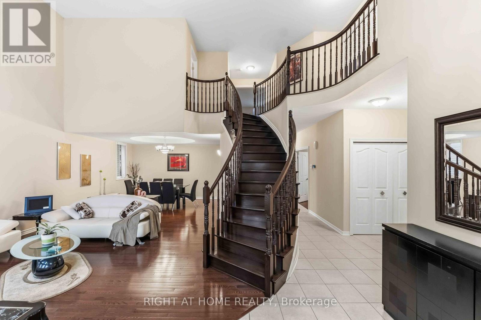 38 Penrith Street, Ottawa, Ontario  K2W 1E5 - Photo 5 - X12963296