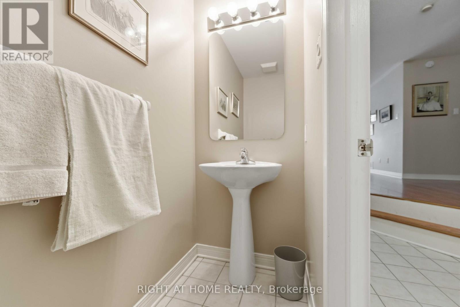 220 Windhurst Drive, Ottawa, Ontario  K2G 6H9 - Photo 16 - X12963304