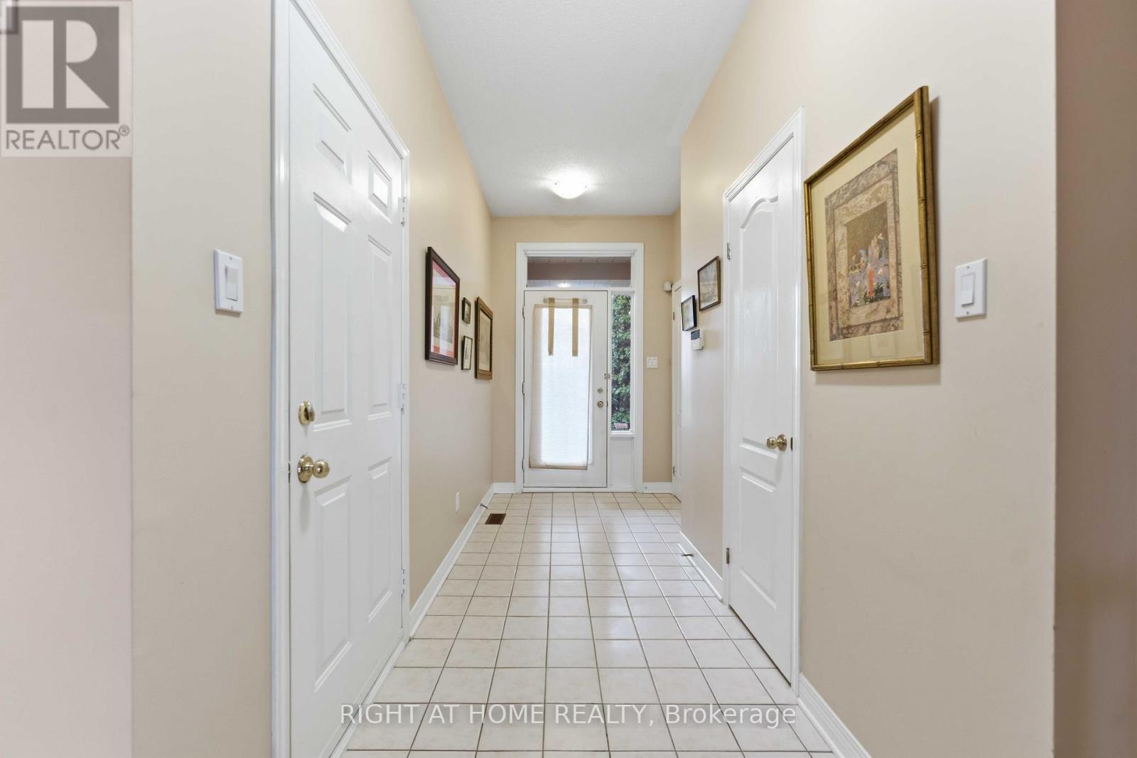 220 Windhurst Drive, Ottawa, Ontario  K2G 6H9 - Photo 3 - X12963304