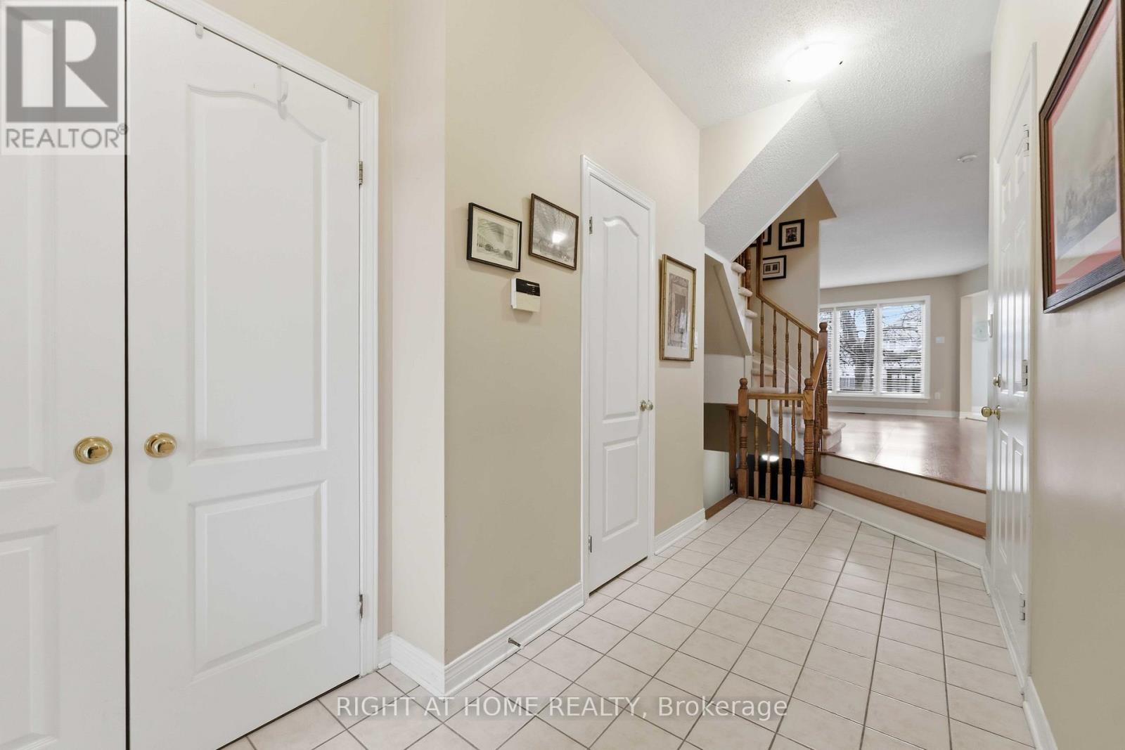 220 Windhurst Drive, Ottawa, Ontario  K2G 6H9 - Photo 4 - X12963304