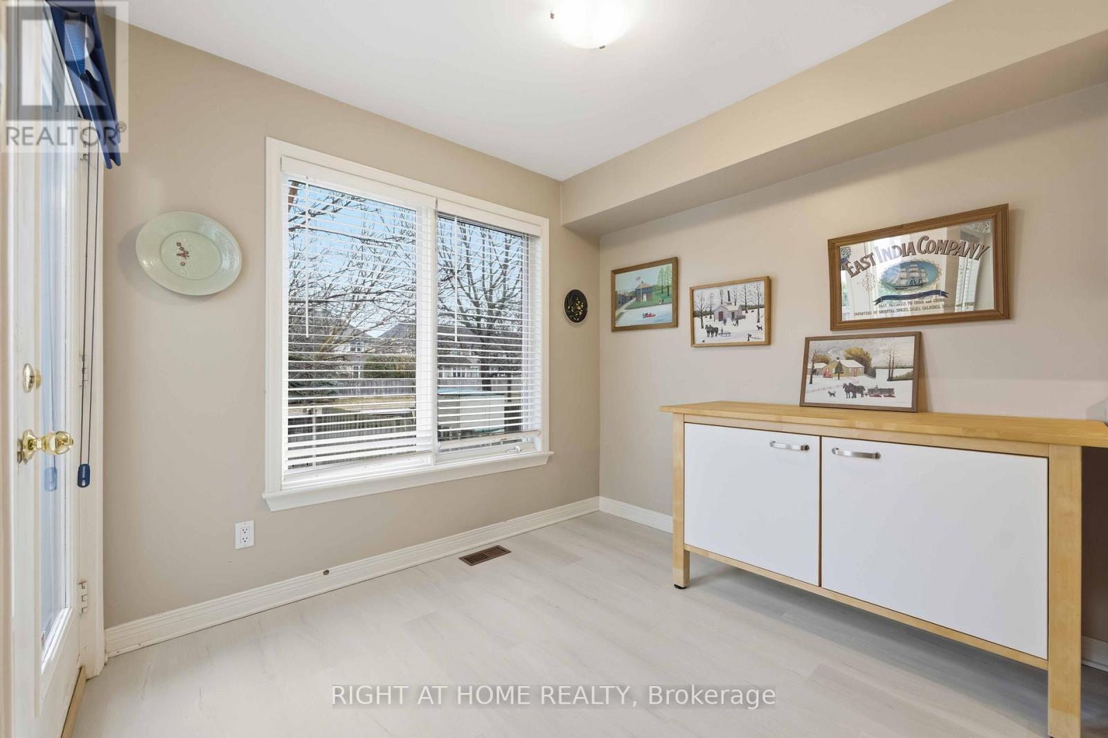 220 Windhurst Drive, Ottawa, Ontario  K2G 6H9 - Photo 5 - X12963304