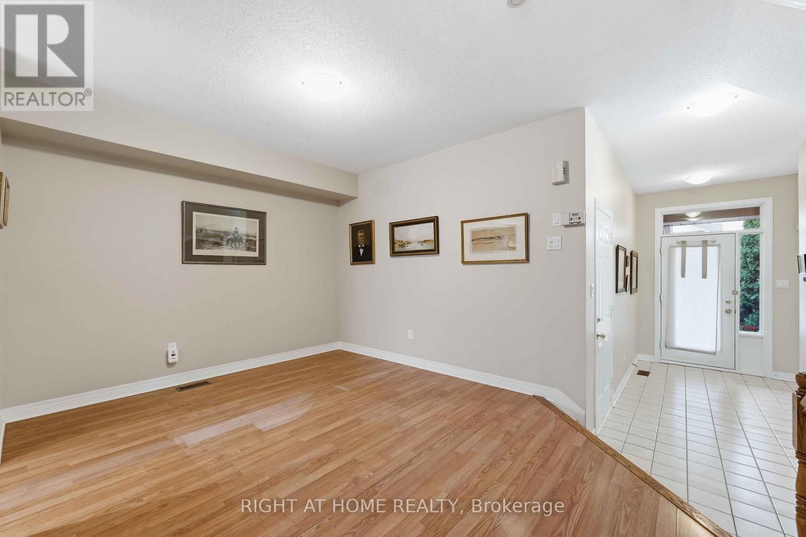 220 Windhurst Drive, Ottawa, Ontario  K2G 6H9 - Photo 6 - X12963304