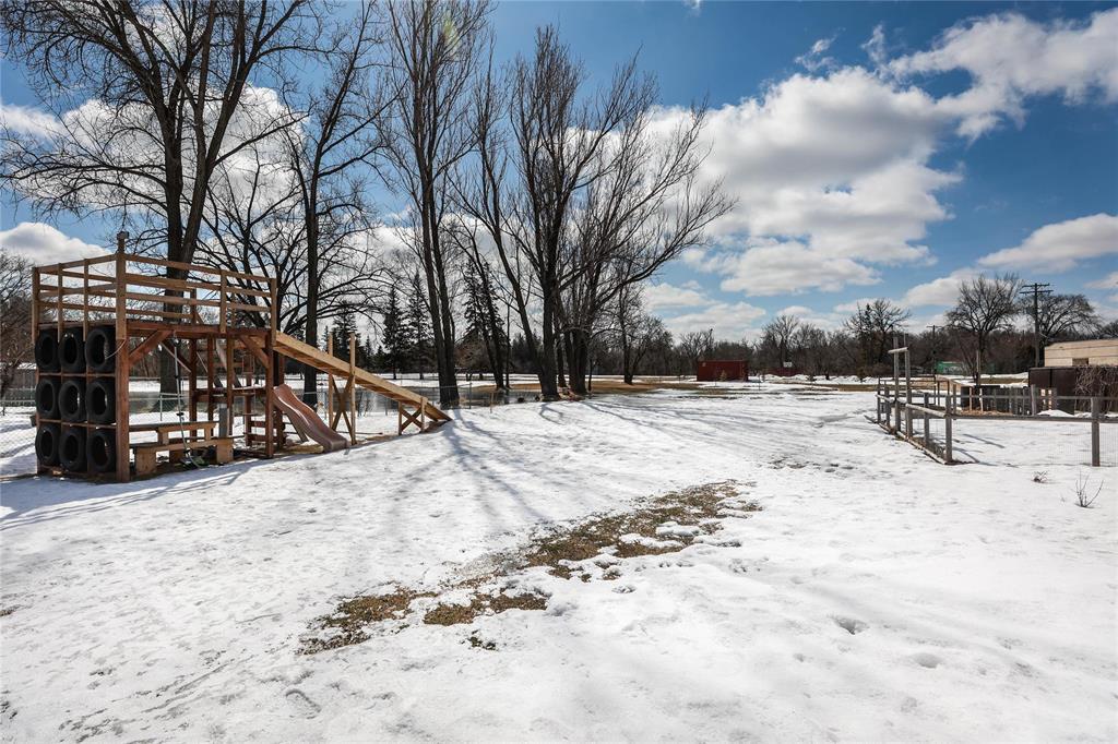 244 Knowles Avenue, Winnipeg, Manitoba  R2G 1C7 - Photo 30 - 202606041