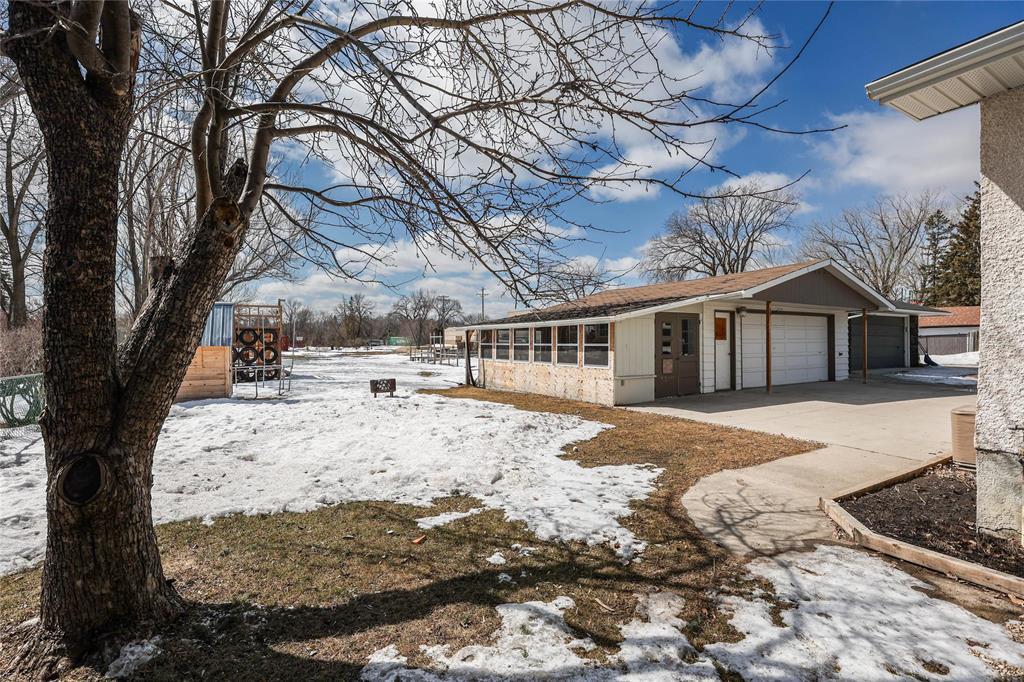 244 Knowles Avenue, Winnipeg, Manitoba  R2G 1C7 - Photo 35 - 202606041
