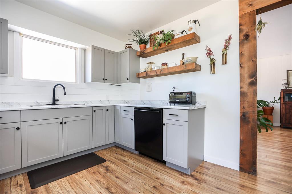 244 Knowles Avenue, Winnipeg, Manitoba  R2G 1C7 - Photo 9 - 202606041