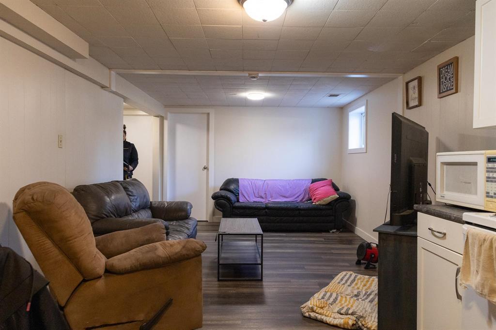 2 Pine Crescent, Steinbach, Manitoba  R5G 0G7 - Photo 12 - 202606412